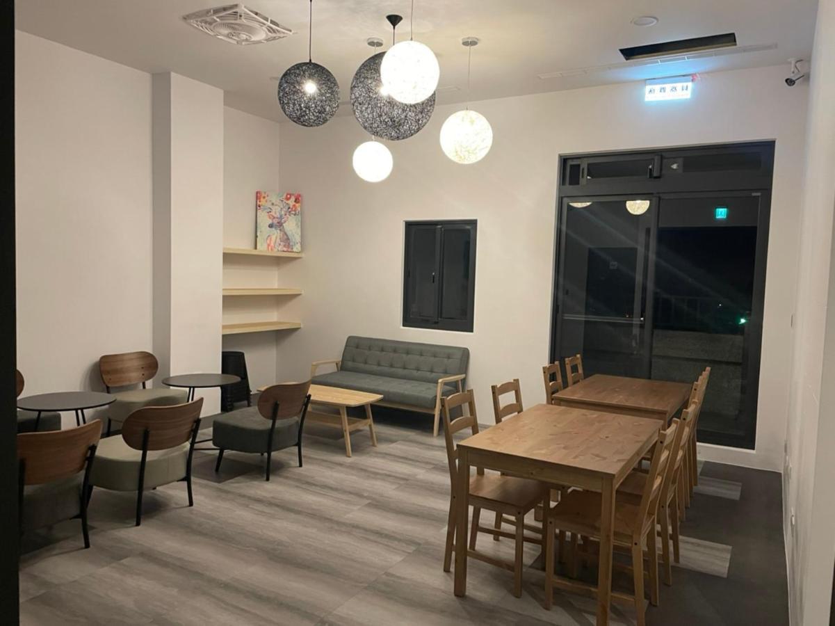 One Night Hostel Yilan Екстериор снимка