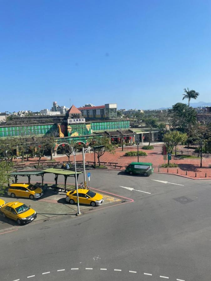 One Night Hostel Yilan Екстериор снимка