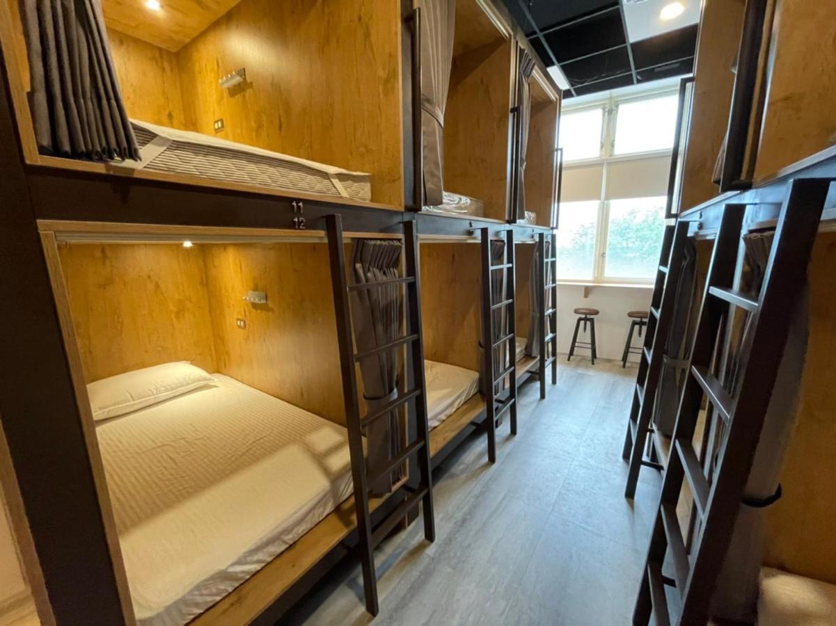 One Night Hostel Yilan Екстериор снимка