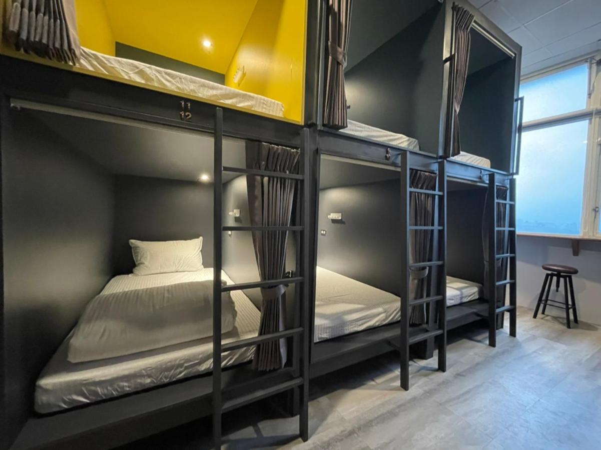 One Night Hostel Yilan Екстериор снимка