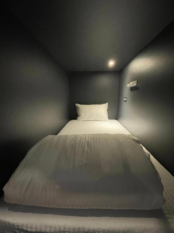 One Night Hostel Yilan Екстериор снимка
