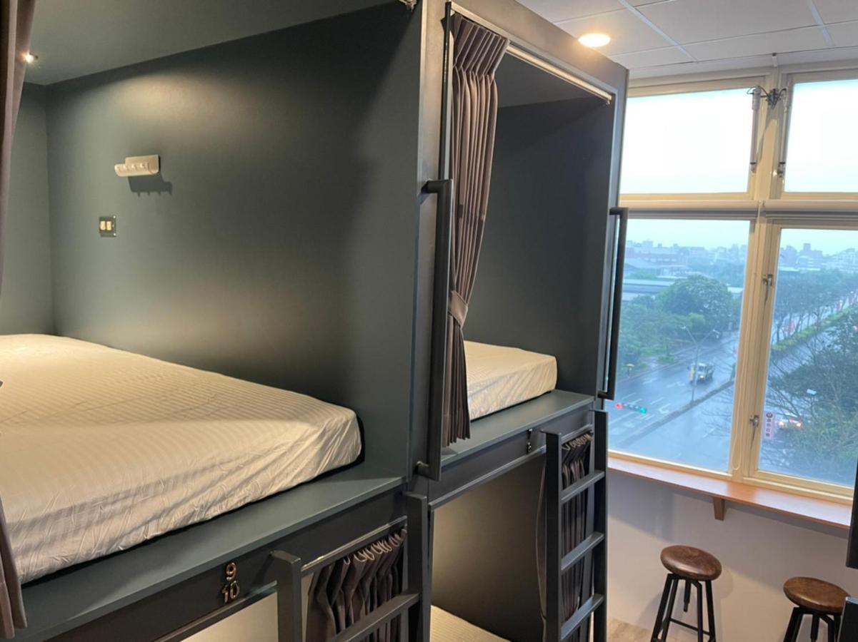 One Night Hostel Yilan Екстериор снимка